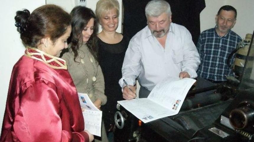 (&ouml;zel Haber) Nikahları, &Ccedil;alıştığı Gazetenin Matbaasında Kıyıldı