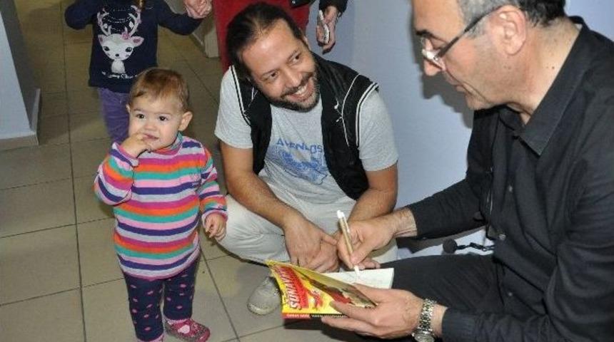 Sunay Akın Gebze&rsquo;de Hayranları İle Buluştu