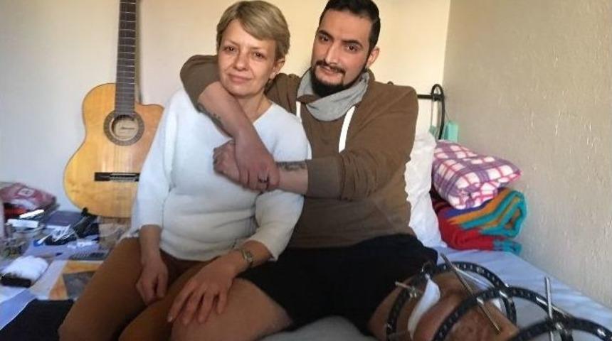 (&ouml;zel Haber) Gen&ccedil; M&uuml;zisyen Ameliyat Olamazsa Bacağını Kaybedecek