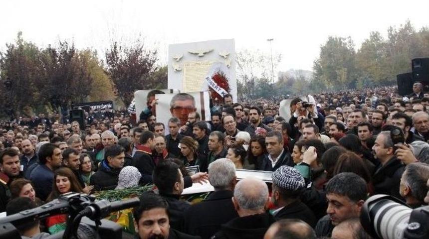 Tahir El&ccedil;i Son Yolculuğuna Uğurlanıyor