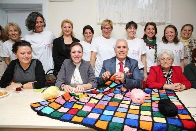 Başkan Bozbey&rsquo;den &lsquo;kır &Ccedil;i&ccedil;ekleri&rsquo;ne Destek 2