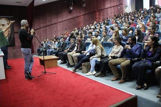 Hanbay, Üniversite Öğrencilerini Kahkahaya Boğdu