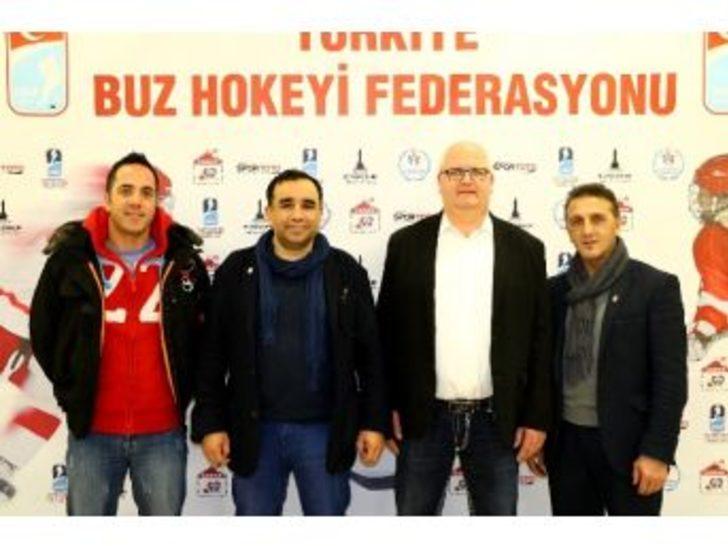 Alman Buz Hokeyi Antrenörü Tursos, Türkiye’de Takım Çalıştırmak İstiyor