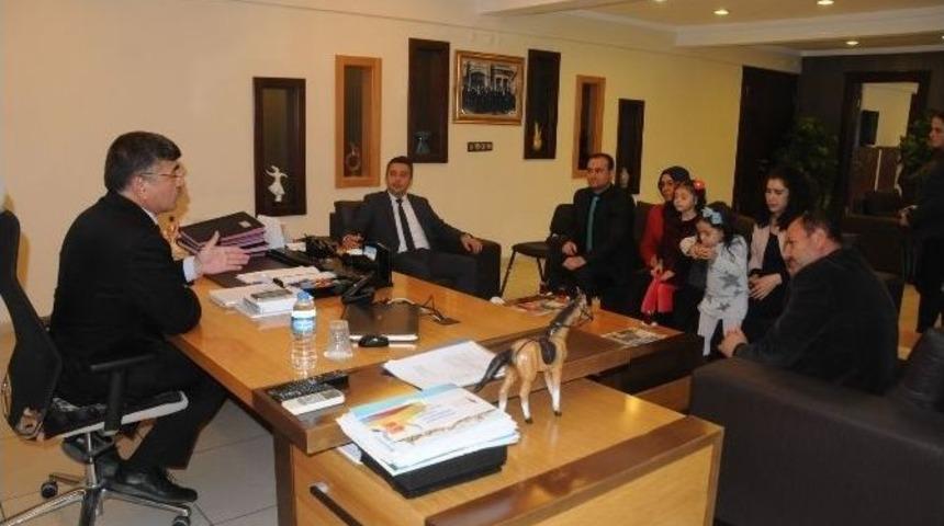 Minik &Ouml;ğrencilerden Başkan Akdoğan&rsquo;a Teşekk&uuml;r Ziyareti