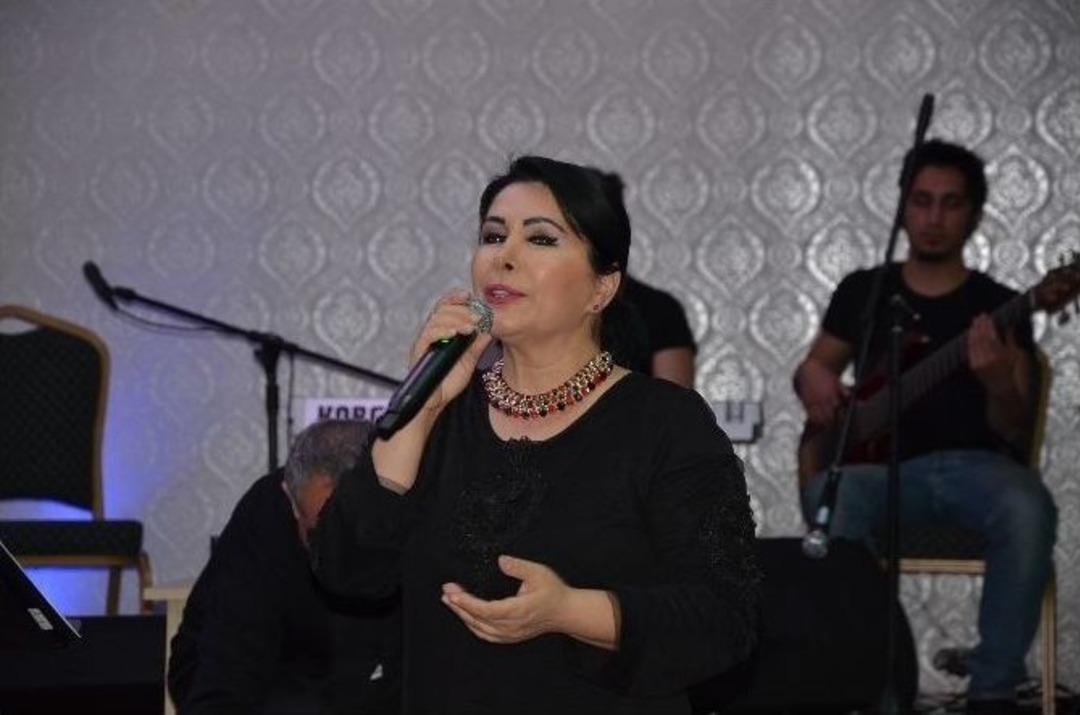 Nuray Hafiftaş Sevilen T&uuml;rk&uuml;lerini Boz&uuml;y&uuml;kl&uuml; Hayranları İ&ccedil;in S&ouml;yledi