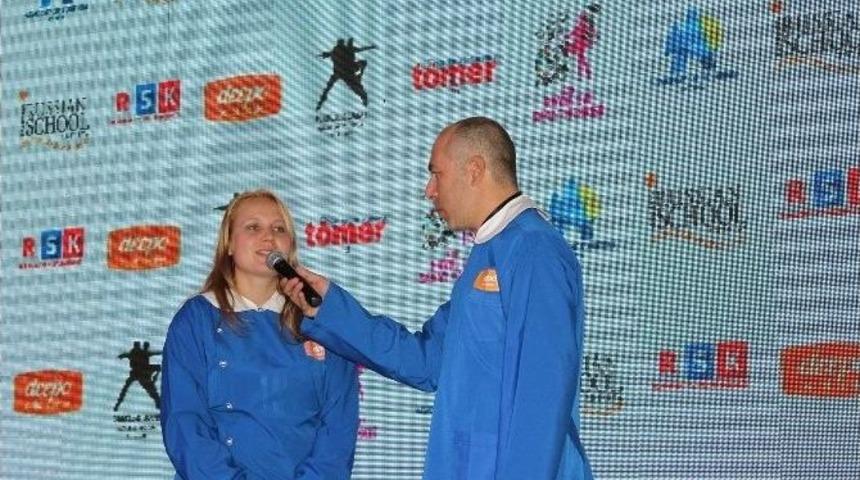 Rus Gelinlerin T&uuml;rk&ccedil;e Tekerleme Yarışması