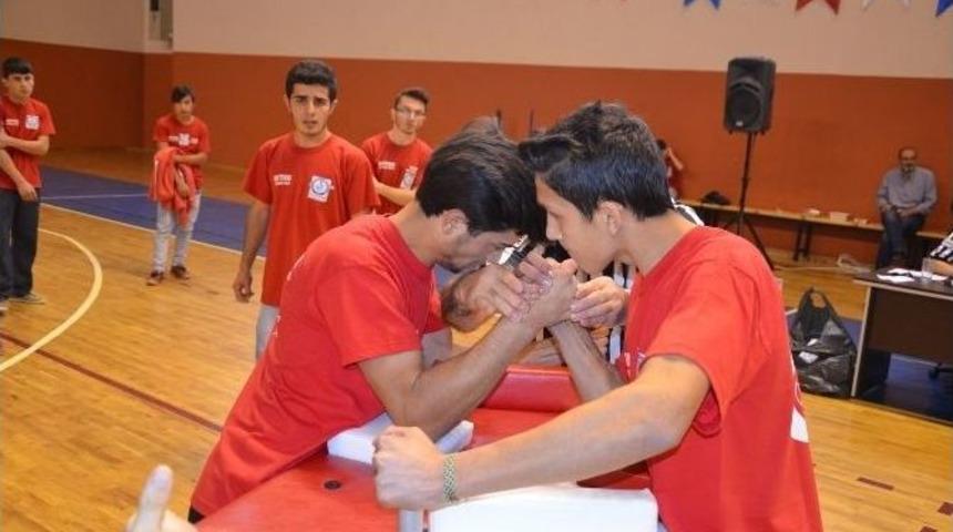 Fatsa&rsquo;da Bilek G&uuml;reşleri Kıyasıya Ge&ccedil;ti