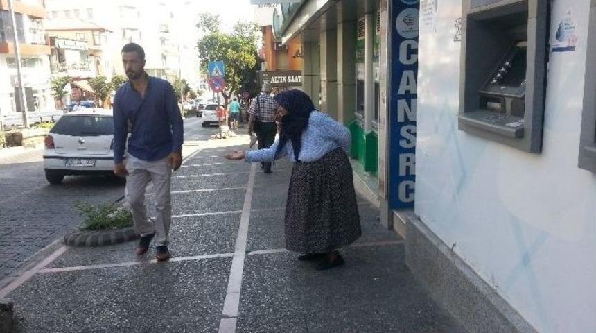 Onurlular İ&ccedil;in En Zor Şey, Bazıları İ&ccedil;in Meslek Oldu