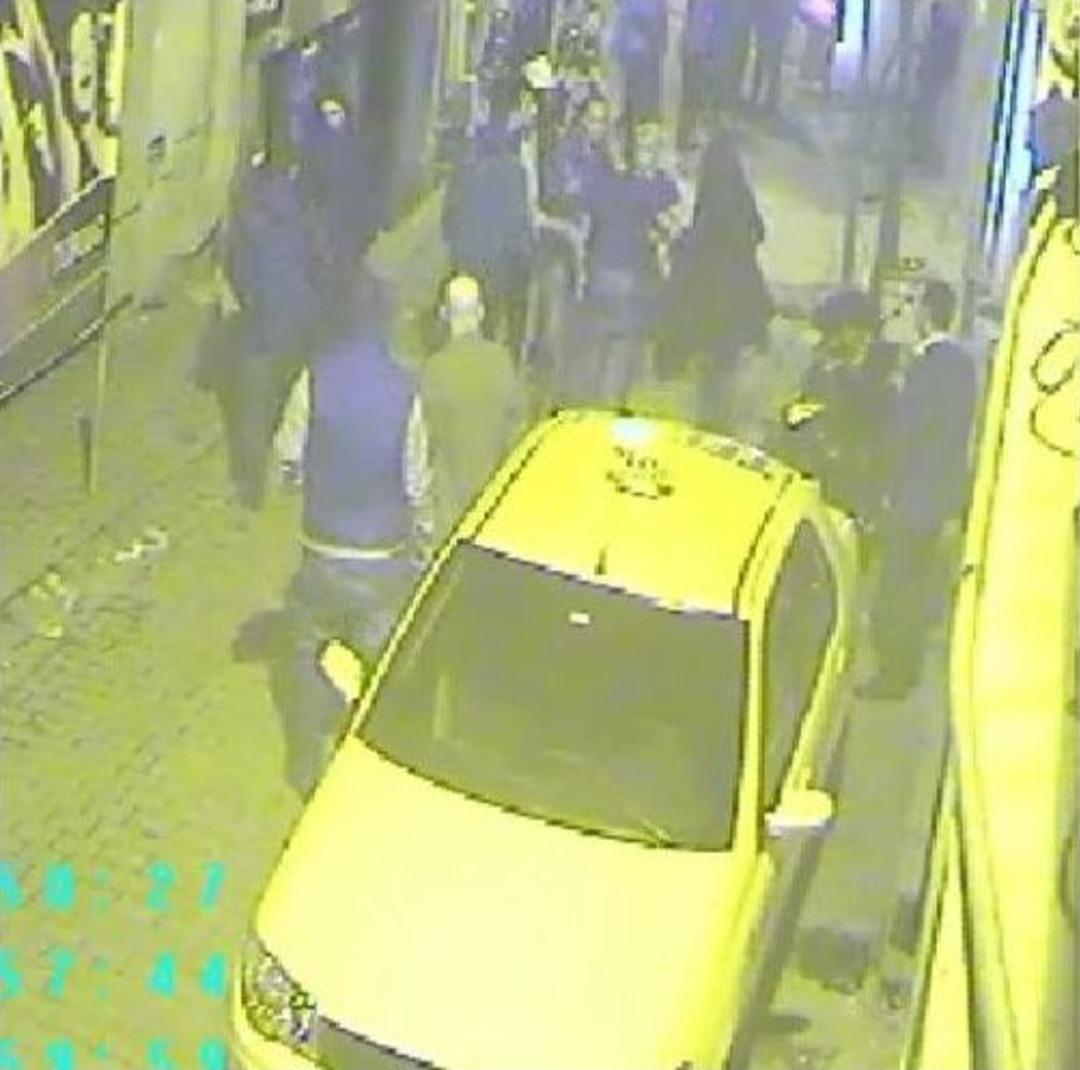 &Uuml;nl&uuml; Rock&ccedil;ı Hayko Cepkin&rsquo;e, Kadın D&ouml;vmekten Para Cezası