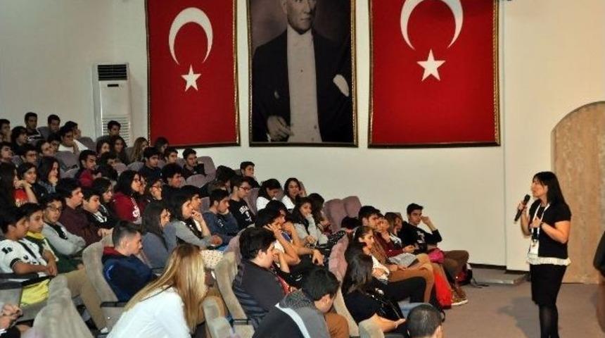 &Ouml;ğrencilere &Uuml;niversiteler Tanıtılıyor