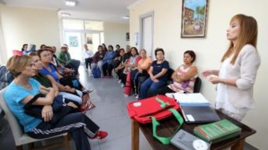 Karşıyaka&rsquo;da Kadınlara Sağlıklı Yaşam Eğitimi