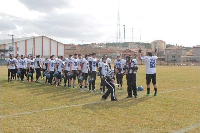 İhsaniye’de Amerikan Futbolu Müsabakası Yapıldı