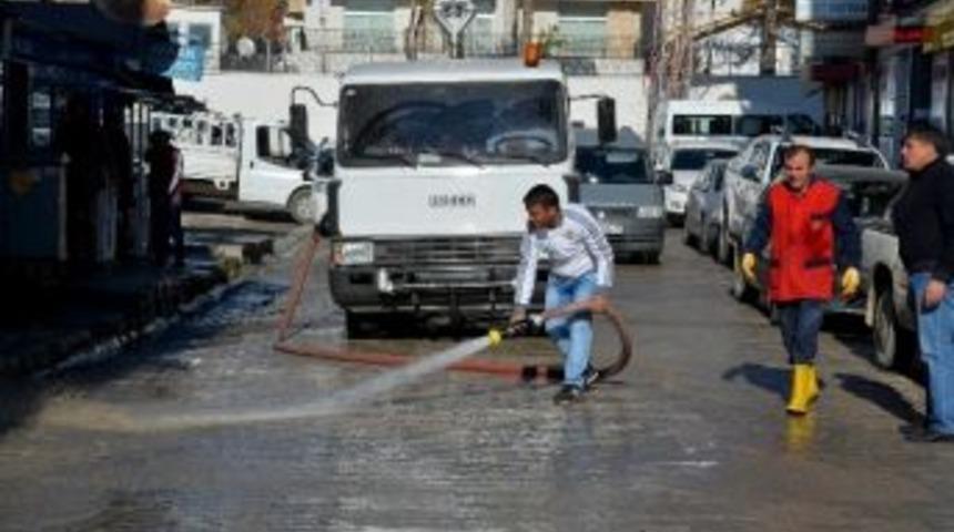 Hakkari Belediyesi Yeni Hizmet Araçları Aldı
