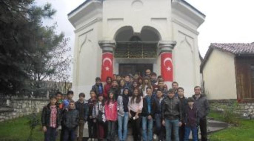 &Ouml;ğrenciler Tarihi Mekanları İnceledi