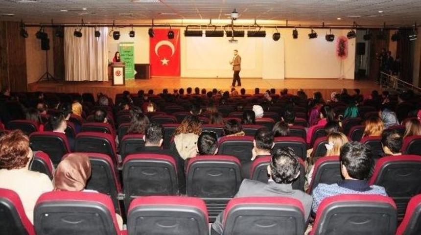 Van&rsquo;da &lsquo;liderlik Ve Motivasyon&rsquo; Konulu Konferans