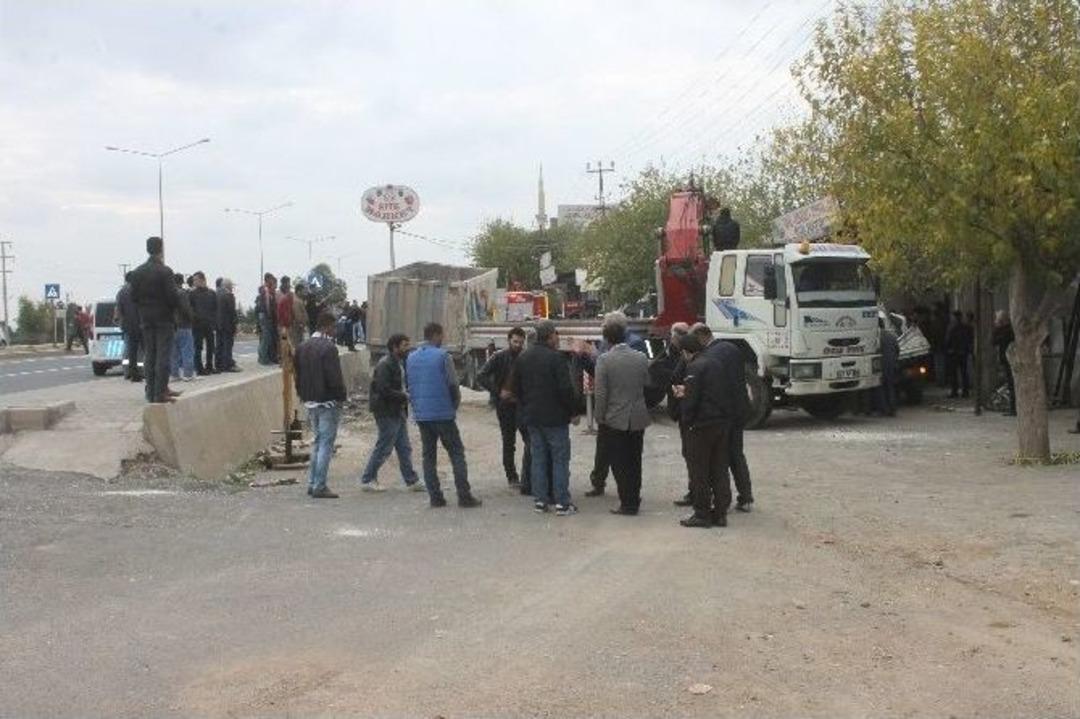 Freni Boşalan Kamyon Dehşet Sa&ccedil;tı: 1 &Ouml;l&uuml;, 5 Yaralı