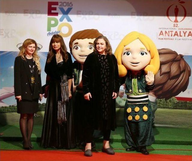 Sinema Dünyasını Expo 2016’nın Maskotları Ece-efe Karşıladı