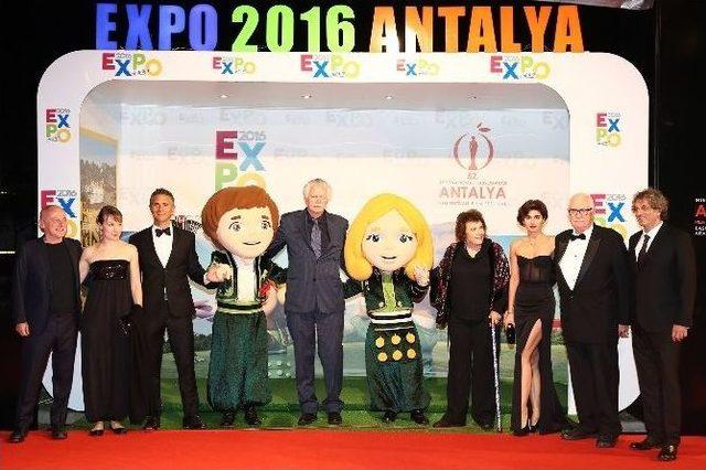 Sinema Dünyasını Expo 2016’nın Maskotları Ece-efe Karşıladı