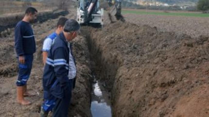 Dibekdere&rsquo;nin İ&ccedil;me Suyu Hattı Yenilendi