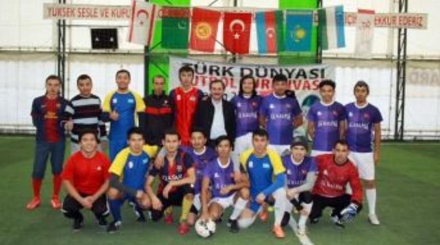 T&uuml;rk Cumhuriyetleri Futbol Turnuvası G&ouml;z Doldurdu