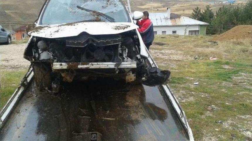 Sivas&rsquo;ta Otomobil Takla Attı: 2 Yaralı