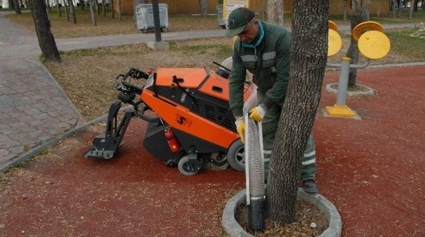Parklara &Ccedil;evre Dostu Temizlik Aracı