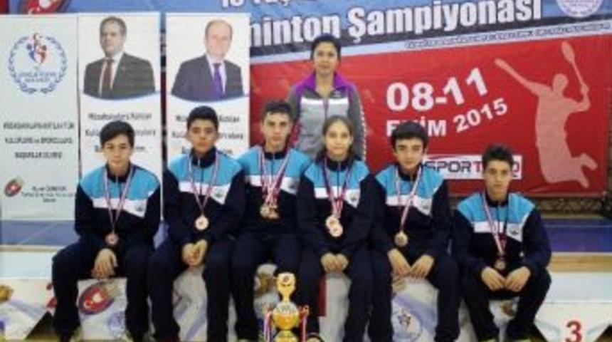 Osmangazi&rsquo;li Badmintoncular Milli Takımda