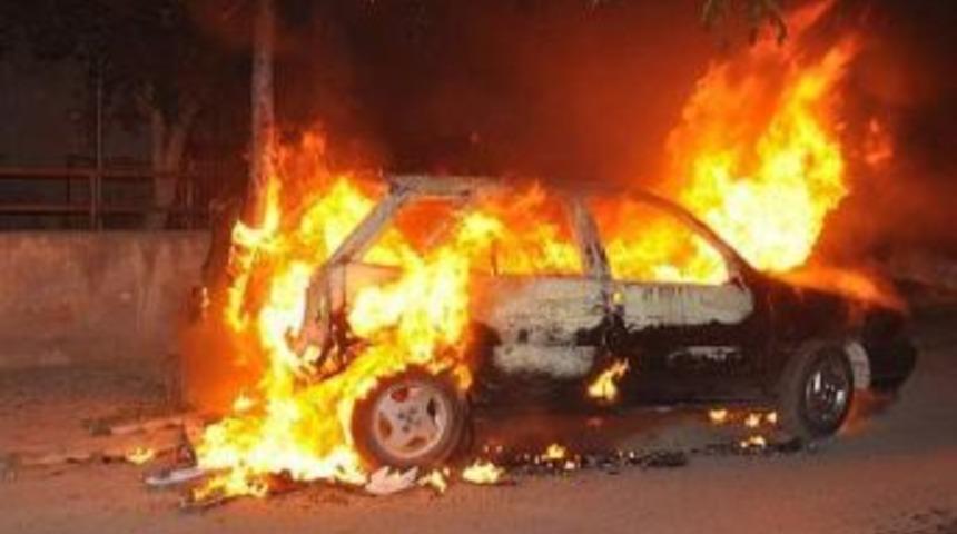 Kastamonu&rsquo;da Park Halindeki Ara&ccedil; Yandı