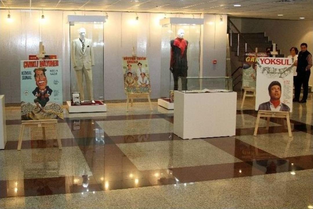 52. Uluslararası Antalya Film Festivali&rsquo;nde "kemal Sunal Sergisi" A&ccedil;ıldı