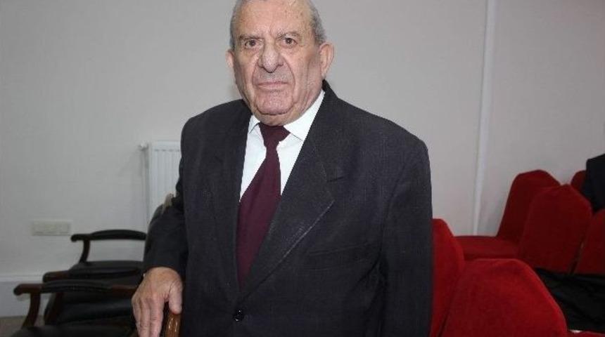 84 Yaşındaki Stajyer Avukat Azmin Sembol&uuml; Oldu