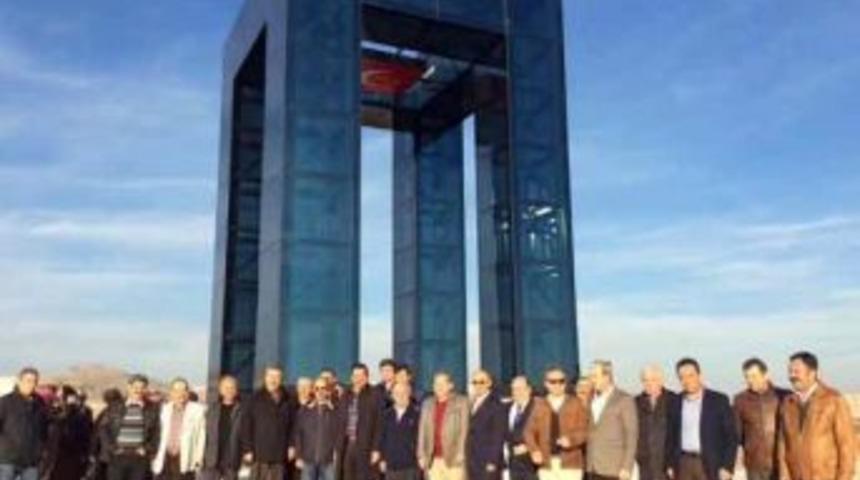 Ke&ccedil;i&ouml;ren &Ccedil;anakkale&rsquo;nin 100. Yılını &Ouml;l&uuml;ms&uuml;zleştirdi