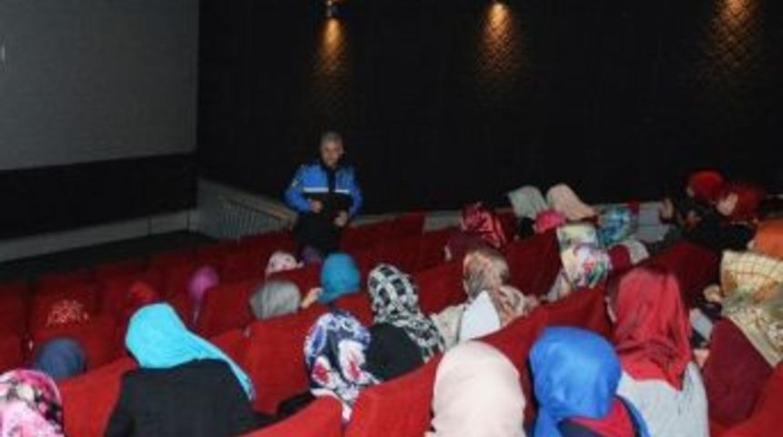 İmam Hatipliler Sinema İzledi