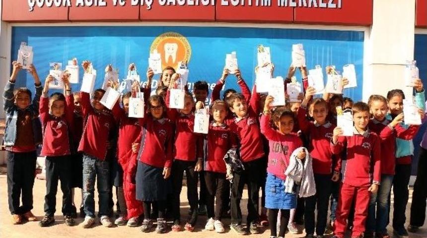 65 Bin Minik &Ouml;ğrenci &Uuml;cretsiz Diş Muayenesinden Ge&ccedil;irildi