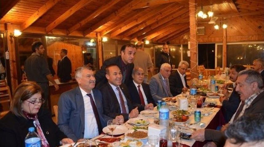 Belediye Başkanları Karataş&rsquo;ta Buluştu