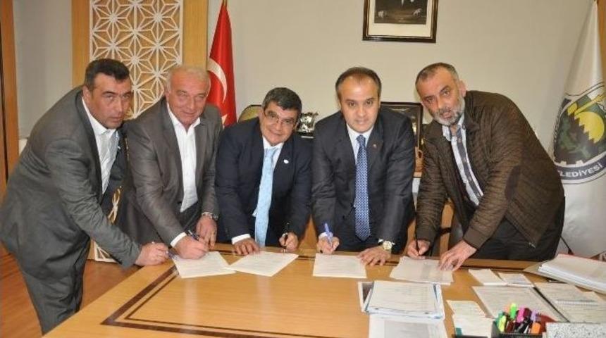 Sarı Otob&uuml;sler İneg&ouml;l Yolunda