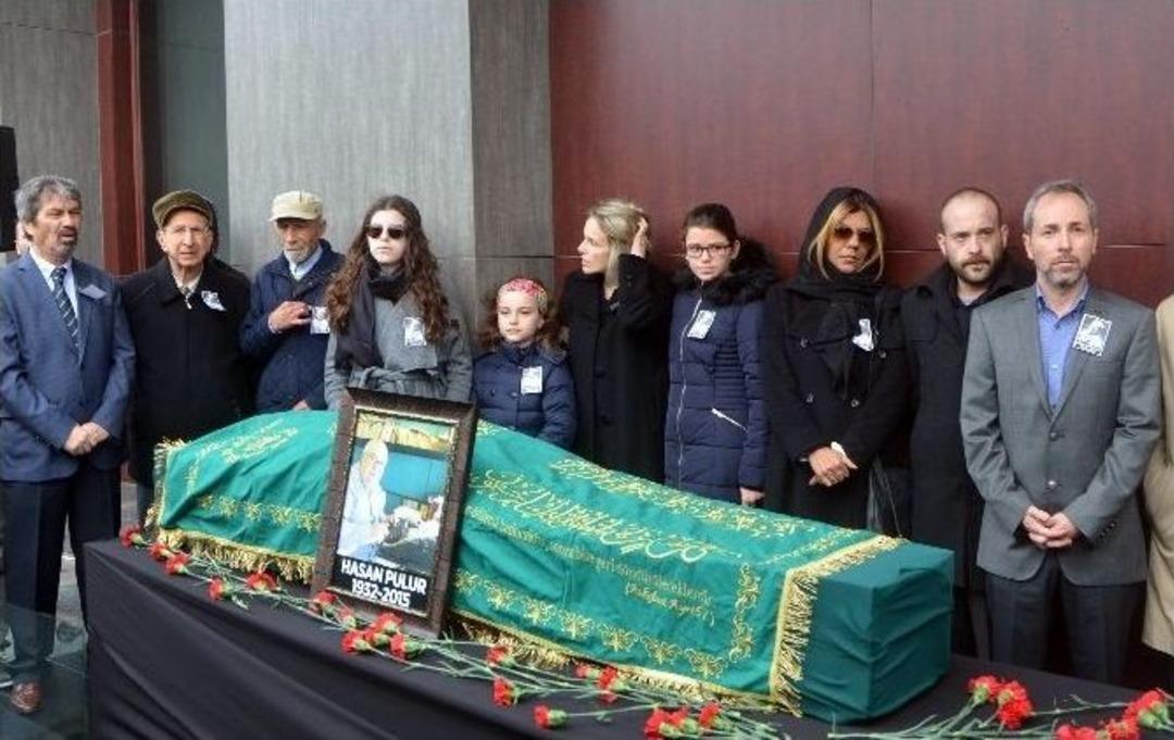 Gazeteci-yazar Hasan Pulur Son Yolculuğuna Uğurlanıyor