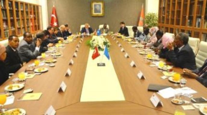 Somali Cumhuriyeti Yargı&ccedil;larına, T&uuml;rk Yargı Sistemi Tanıtıldı