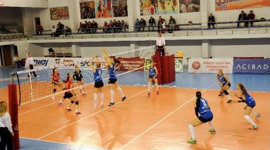 Pursaklar Voleybolda İddialı