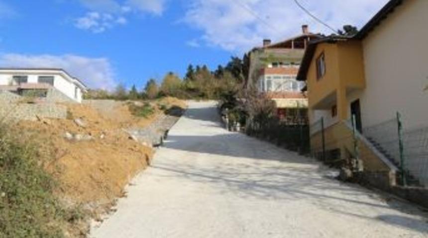 G&ouml;l Mahallesi Yolları Beton D&ouml;k&uuml;lerek D&uuml;zenleniyor