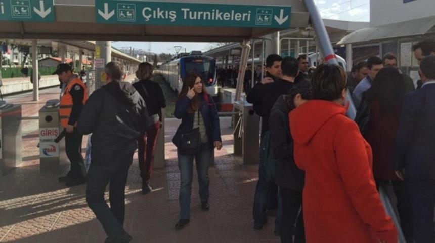 İzmir'de yolcu treninde patlama