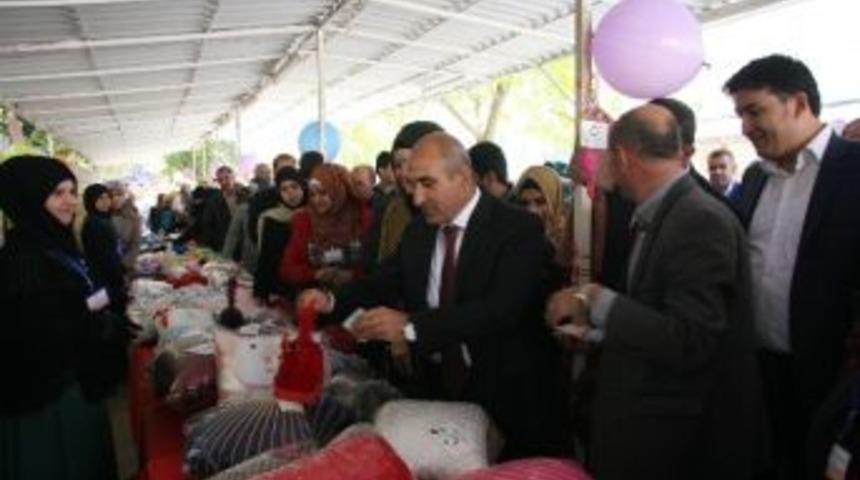 İzzetli Kadınlar Derneği&rsquo;nden Kermes