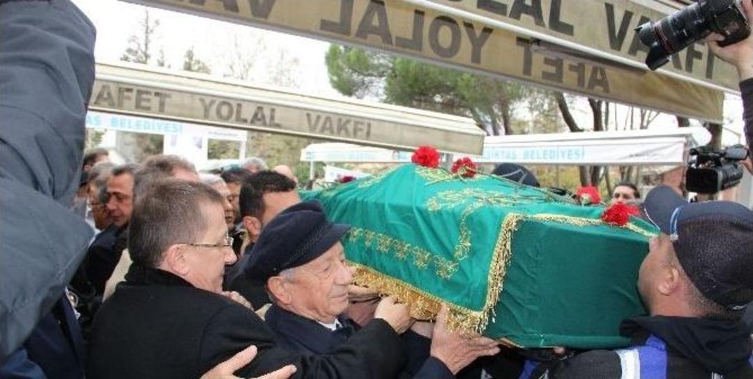 Duayen Gazeteci Hasan Pulur Son Yolculuğuna Uğurlandı