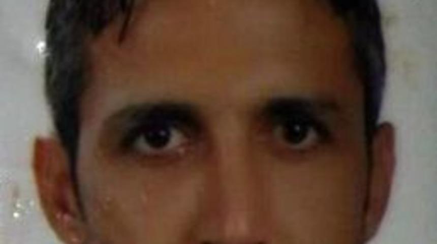 Cezaevi Firarisi Gasp&ccedil;ı, Bazada &Ouml;l&uuml; Taklidi Yaparken Yakalandı