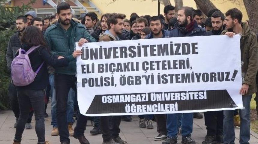 Esog&uuml;&rsquo;de &Ouml;ğrenciler Rekt&ouml;rl&uuml;ğe Y&uuml;r&uuml;d&uuml;