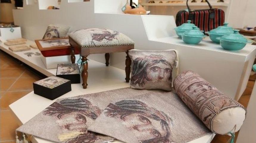 Unutulmaya Y&uuml;z Tutmuş Kutnu Kumaşına Talep Artıyor