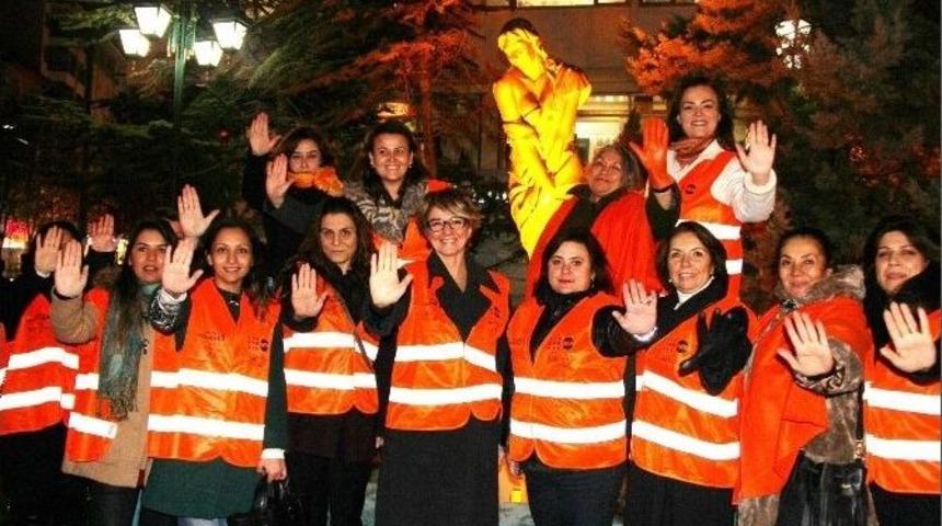 Kadınlardan "turuncu Yelekli" Eylem