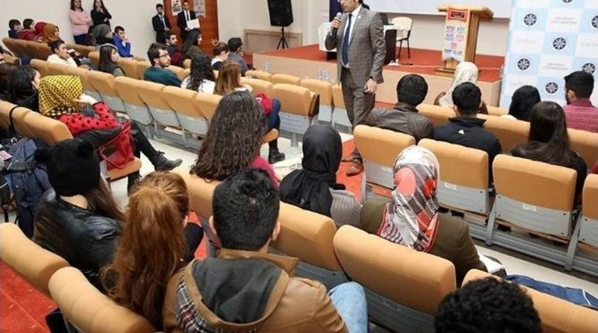Ar&uuml;&rsquo;l&uuml; &Ouml;ğrencilere Kpss Hakkında Bilgilendirme Semineri Verildi