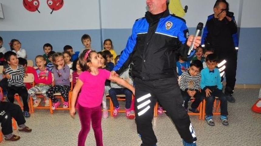 Miniklere Çığlık Atarak Yardım İsteme Eğitimi