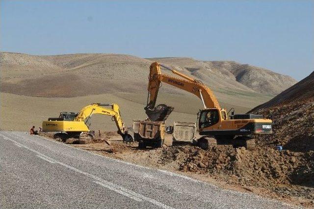 Çorum-çankırı Karayolunda Hummalı Çalışma