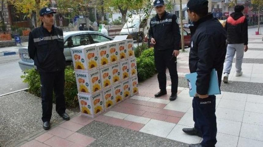 Yunusemre Zabıtadan Kaldırım İşgali Kontrol&uuml;